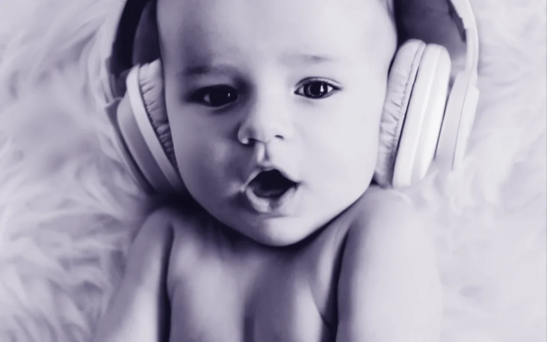 5 RAGIONI PER CUI DOVRESTI FAR ASCOLTARE MUSICA ALLA TUA BIMBa